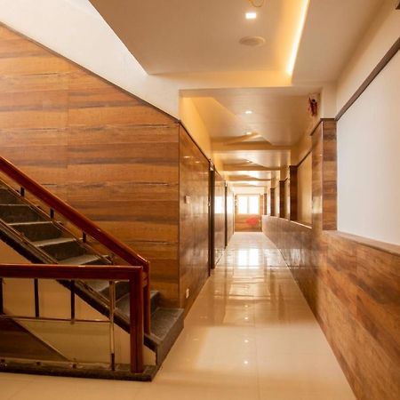 Sri Balaji Grand Hotel Kumbakonam Ngoại thất bức ảnh