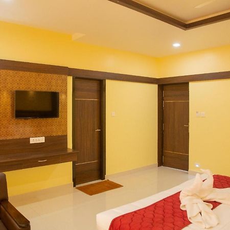 Sri Balaji Grand Hotel Kumbakonam Ngoại thất bức ảnh