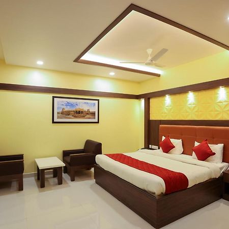 Sri Balaji Grand Hotel Kumbakonam Ngoại thất bức ảnh