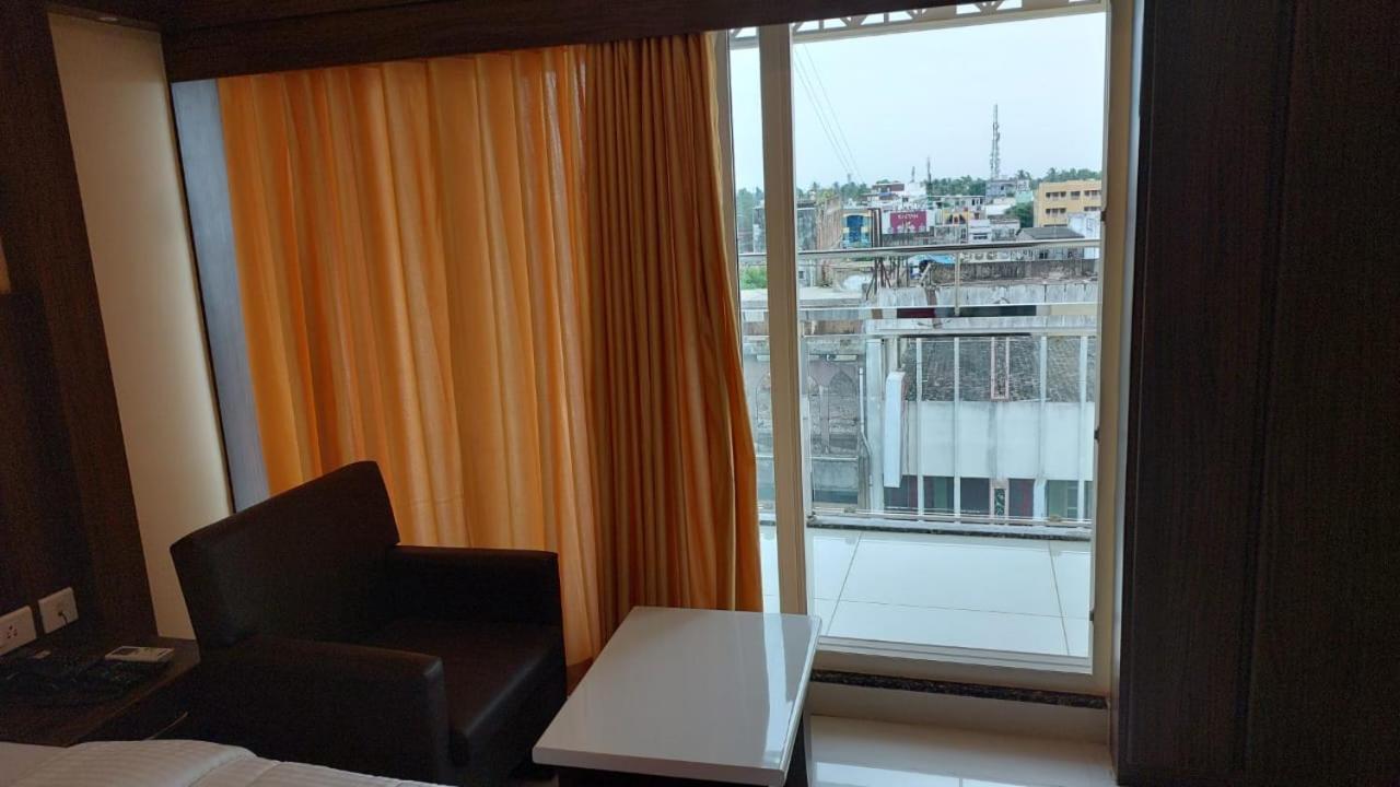 Sri Balaji Grand Hotel Kumbakonam Ngoại thất bức ảnh