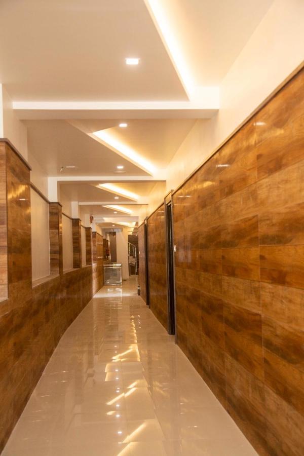 Sri Balaji Grand Hotel Kumbakonam Ngoại thất bức ảnh