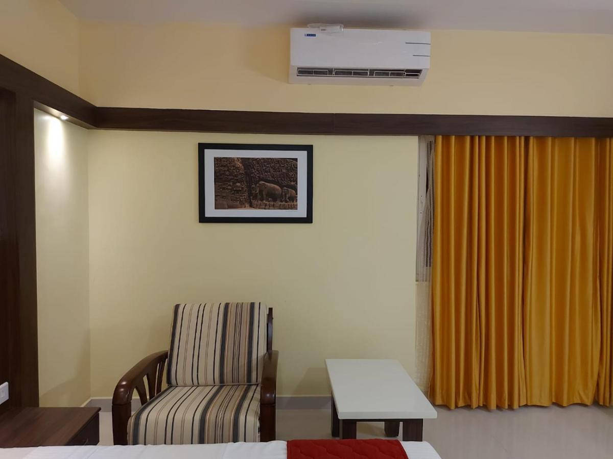 Sri Balaji Grand Hotel Kumbakonam Ngoại thất bức ảnh